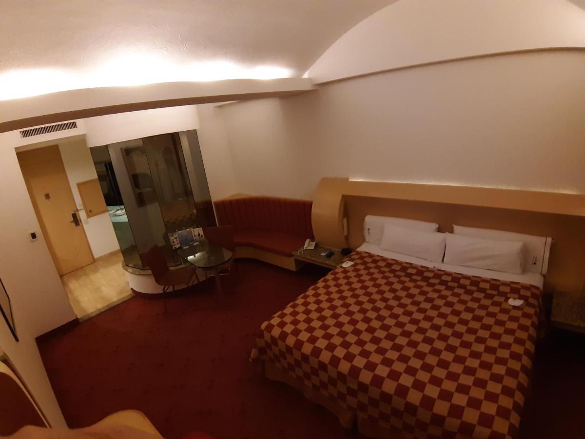 Auto Hotel Legaria Meksika Dış mekan fotoğraf
